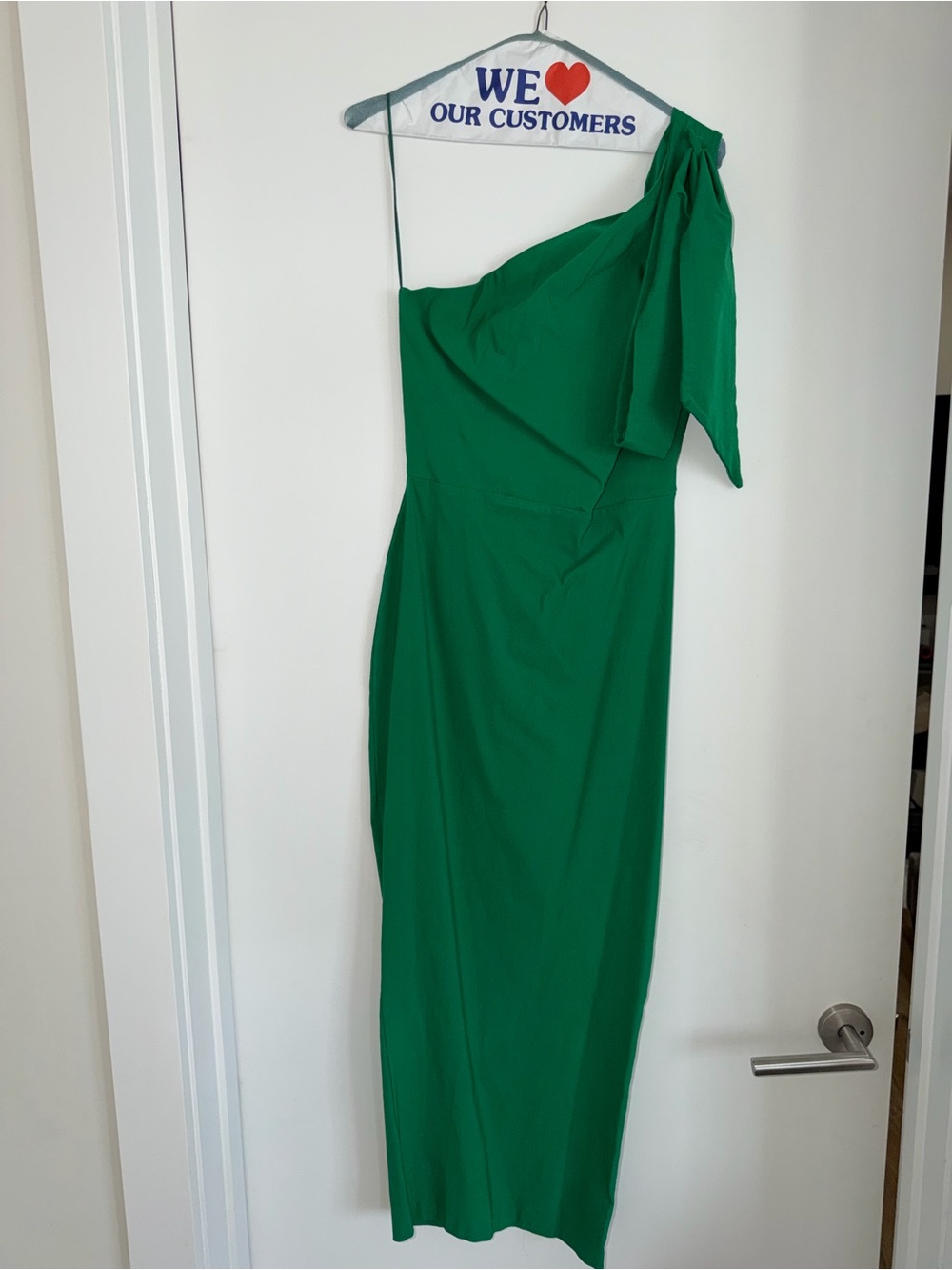 One-Shoulder Emerald Green Evening Gown with Draped Bow